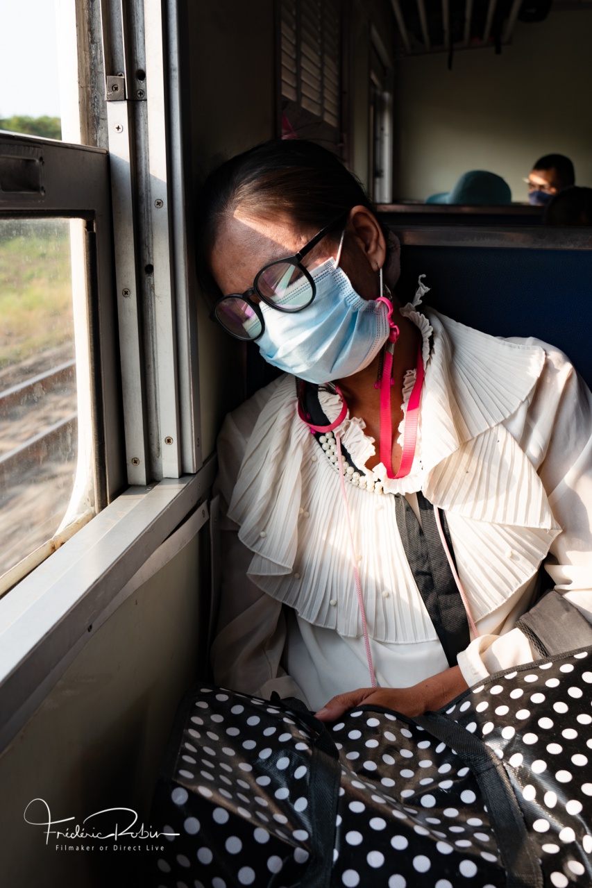 Repos dans le train Thailande Repos dans le train Thailande