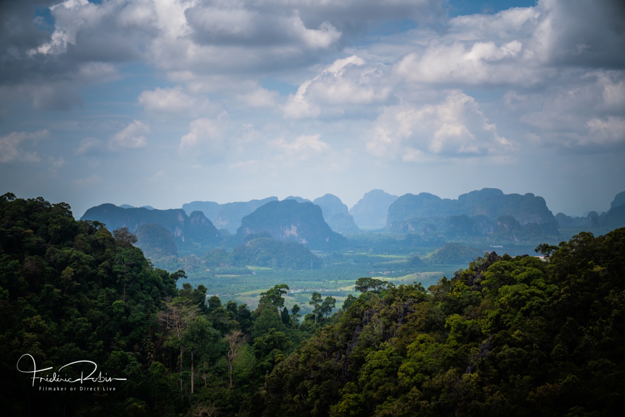 Vue montagnes Tiger Cave Temple (Wat Tham Suea) Vue montagnes Tiger Cave Temple (Wat Tham Suea)
