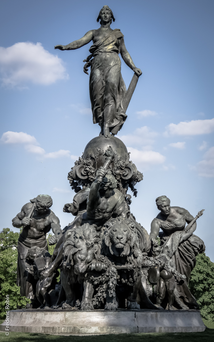 Le Triomphe de la République Place de la Nation Paris Le Triomphe de la République Place de la Nation Paris